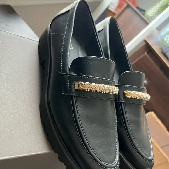 Franco Sarto Black Flats with Gold Hardware - Picture 6 of 7